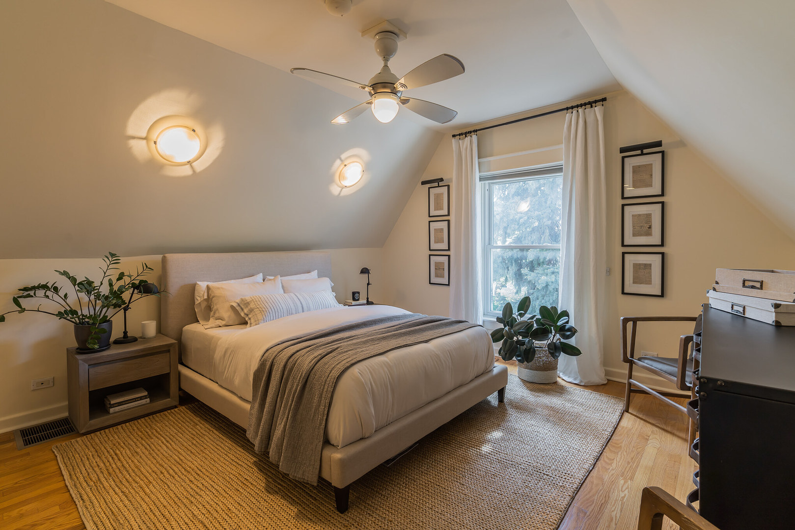 2729 N RACINE Avenue Unit: N