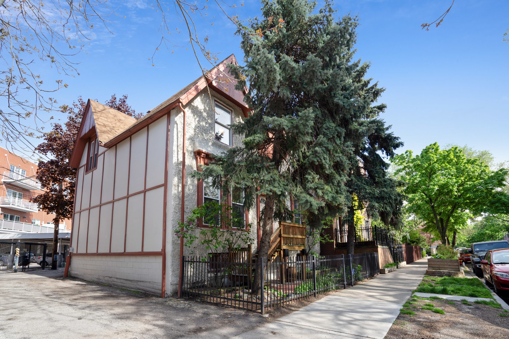 2729 N RACINE Avenue Unit: N