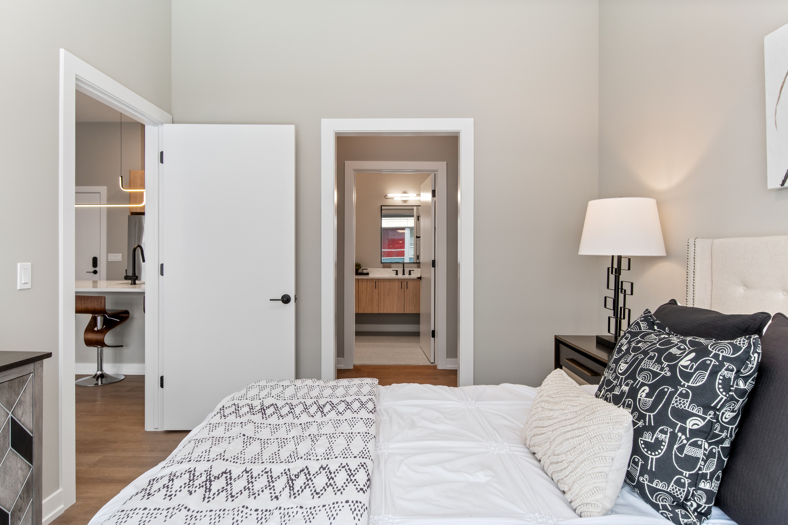 3217 N Clark Street Unit: 203