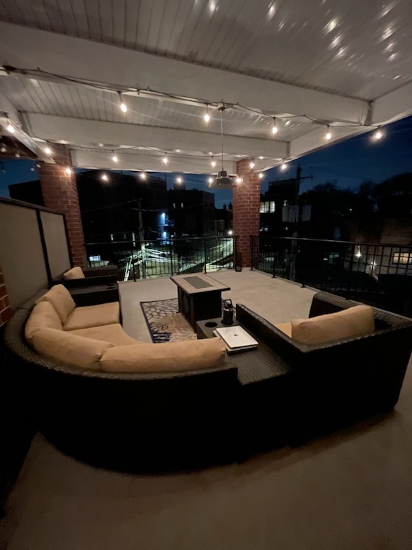 2230 N Lincoln Avenue Unit: 303