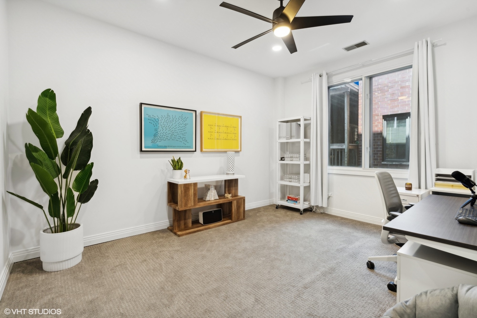 2230 N Lincoln Avenue Unit: 303