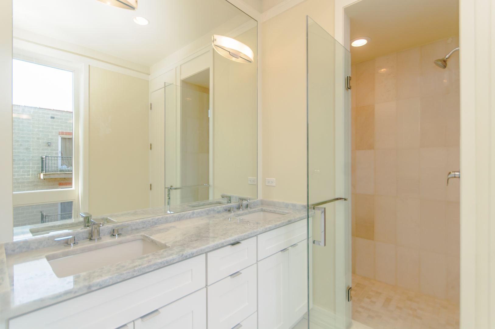 2812 N Mildred Avenue Unit: 2