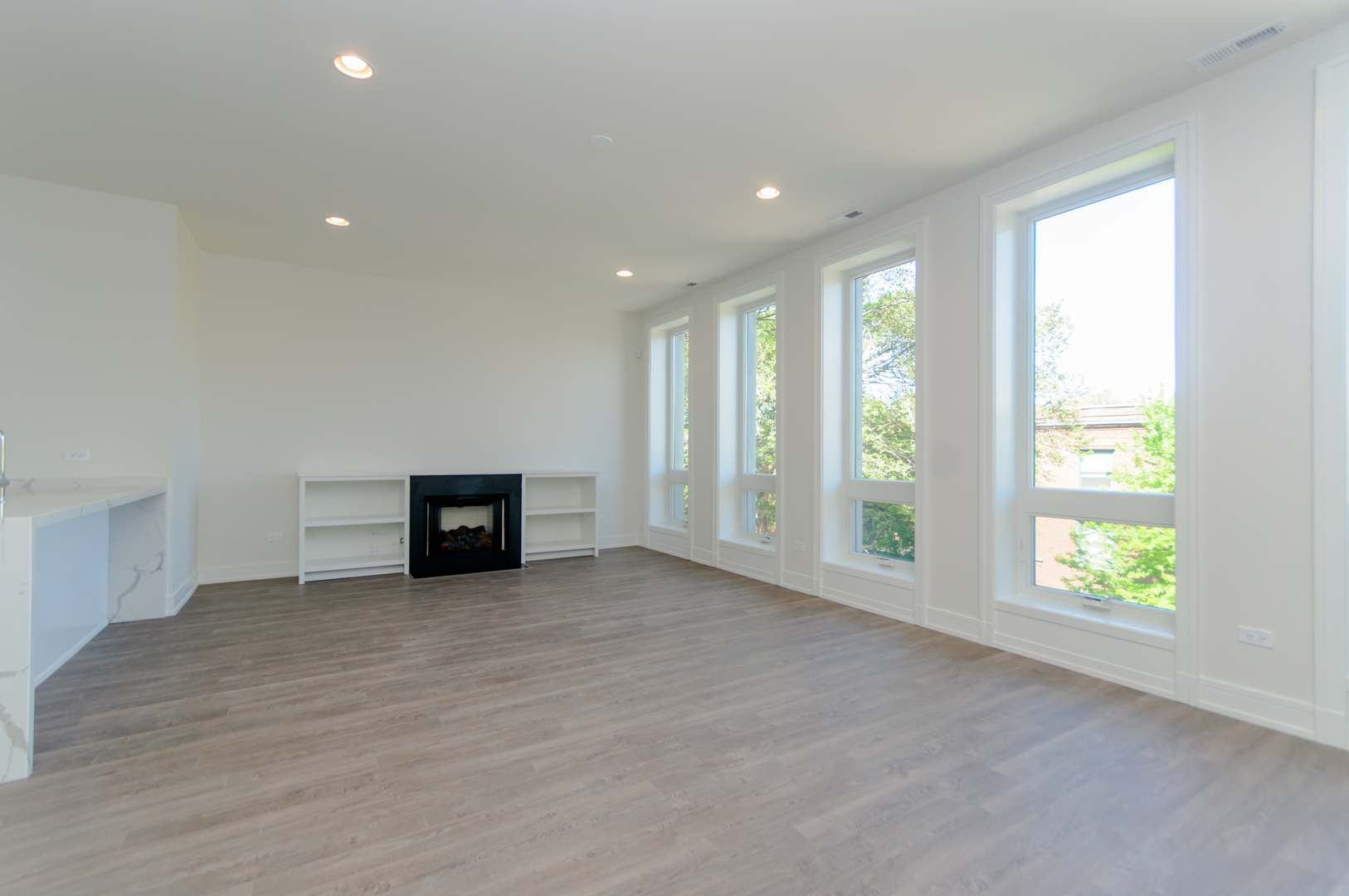 2812 N Mildred Avenue Unit: 2