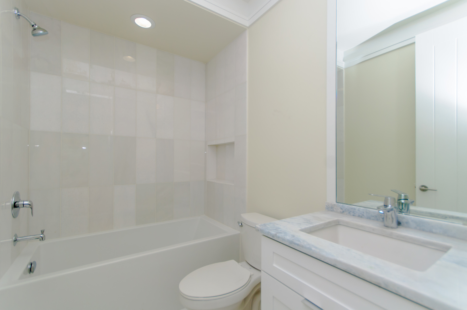 2812 N Mildred Avenue Unit: 2