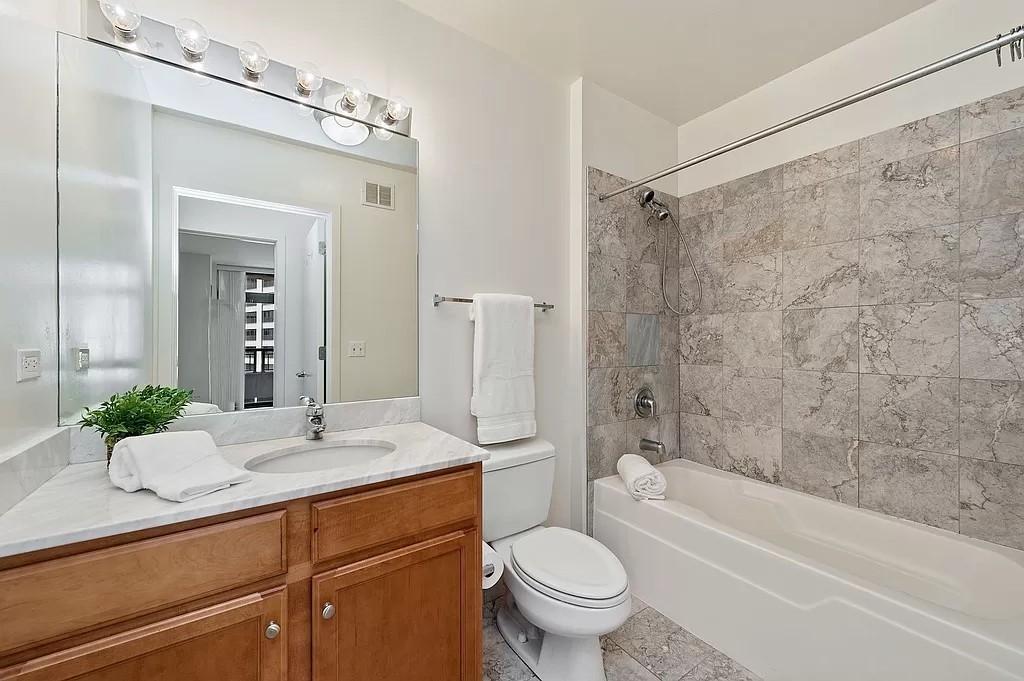 1160 S MICHIGAN Avenue Unit: 2606