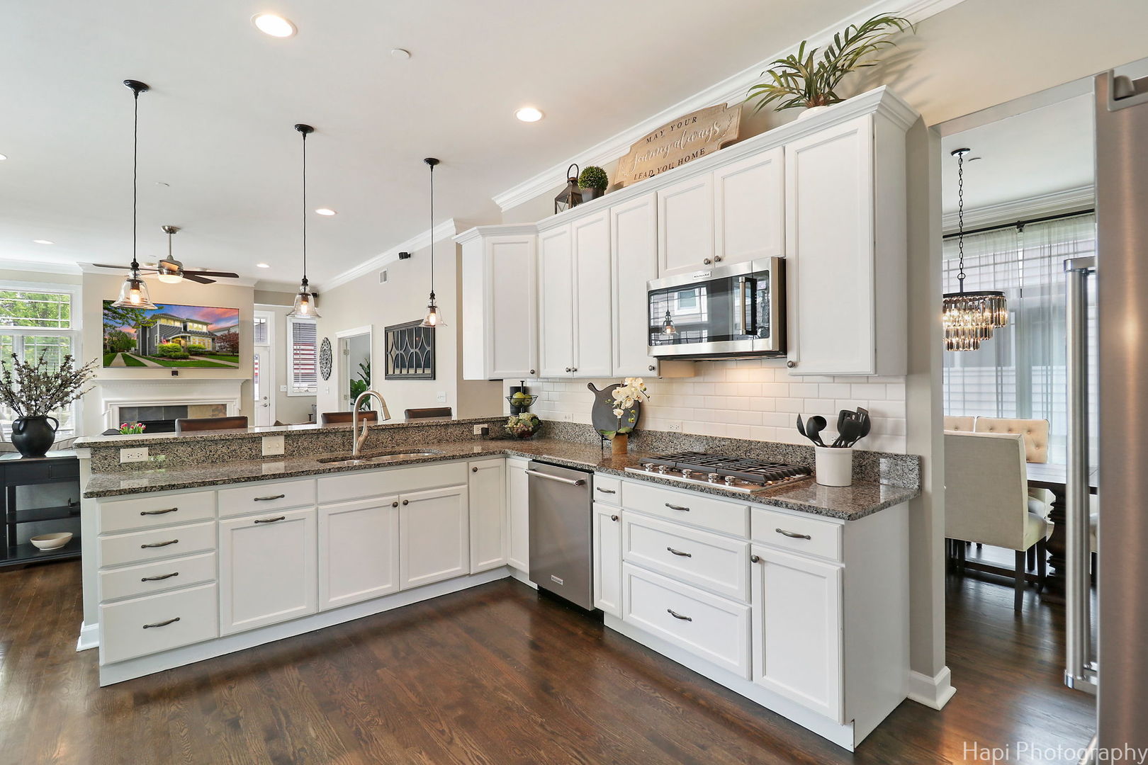 411 E Sunnyside Avenue