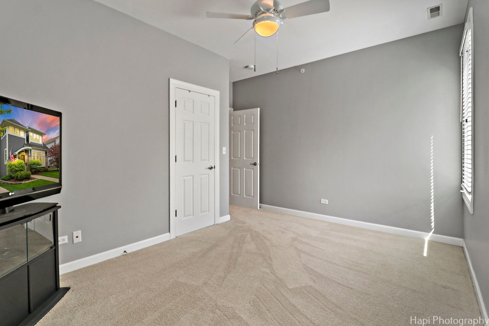 411 E Sunnyside Avenue