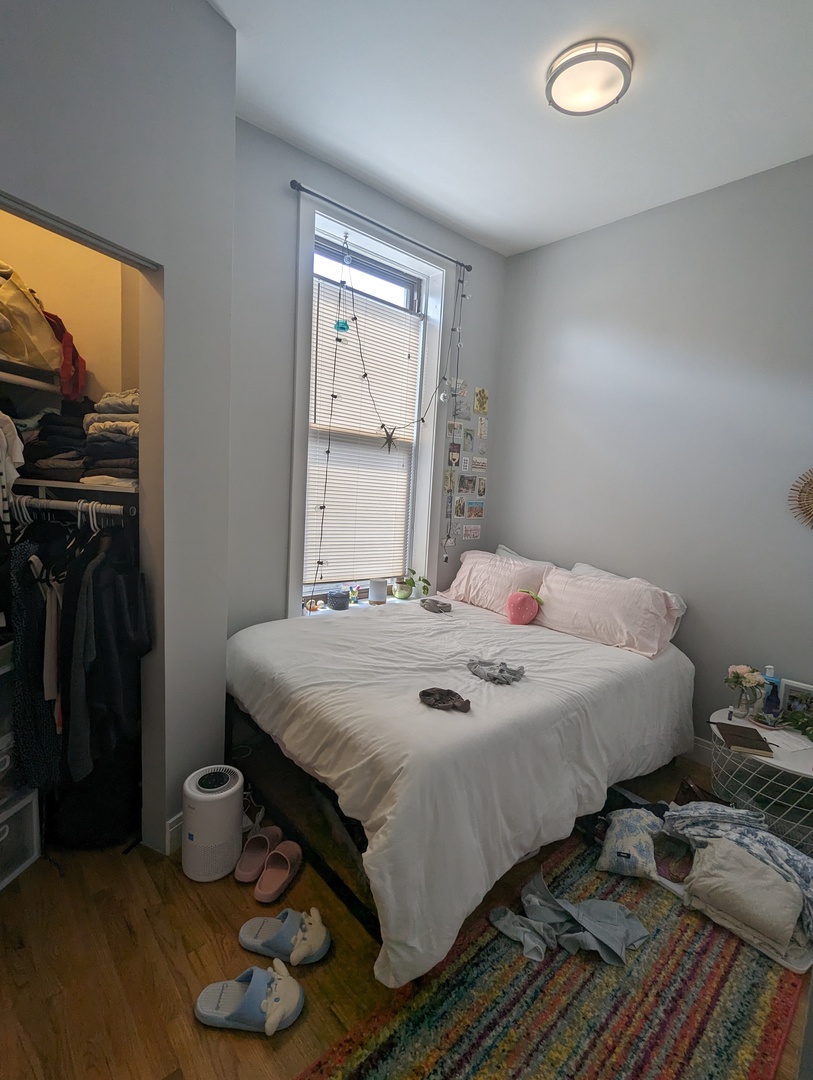 2425 N Geneva Terrace Unit: 2