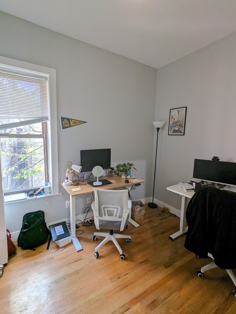 2425 N Geneva Terrace Unit: 2