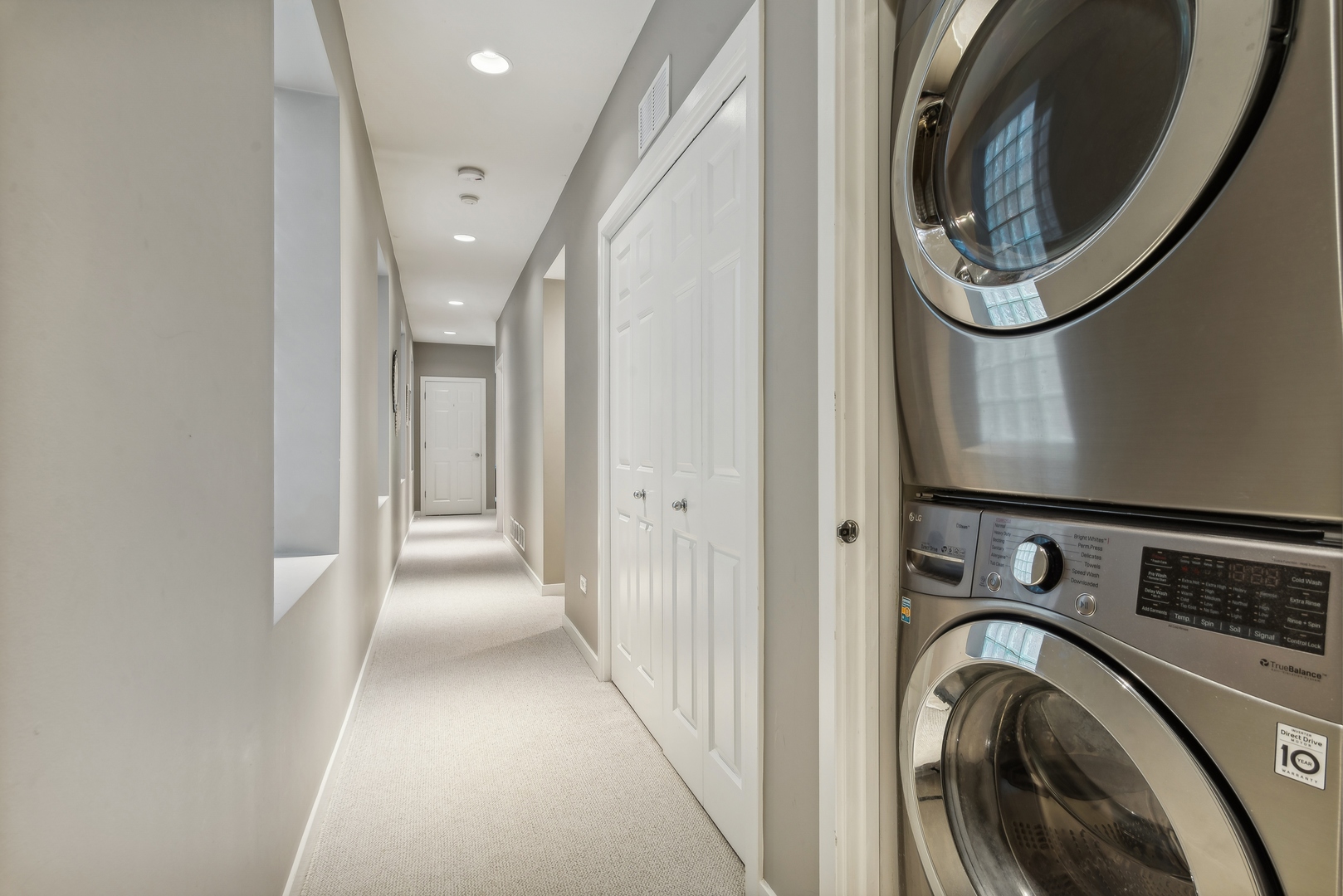 1411 N Mohawk Street Unit: 1