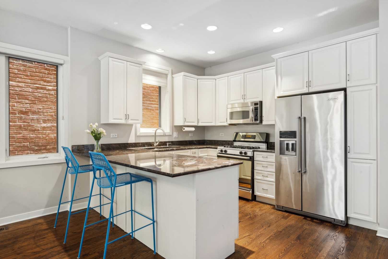 1411 N Mohawk Street Unit: 1