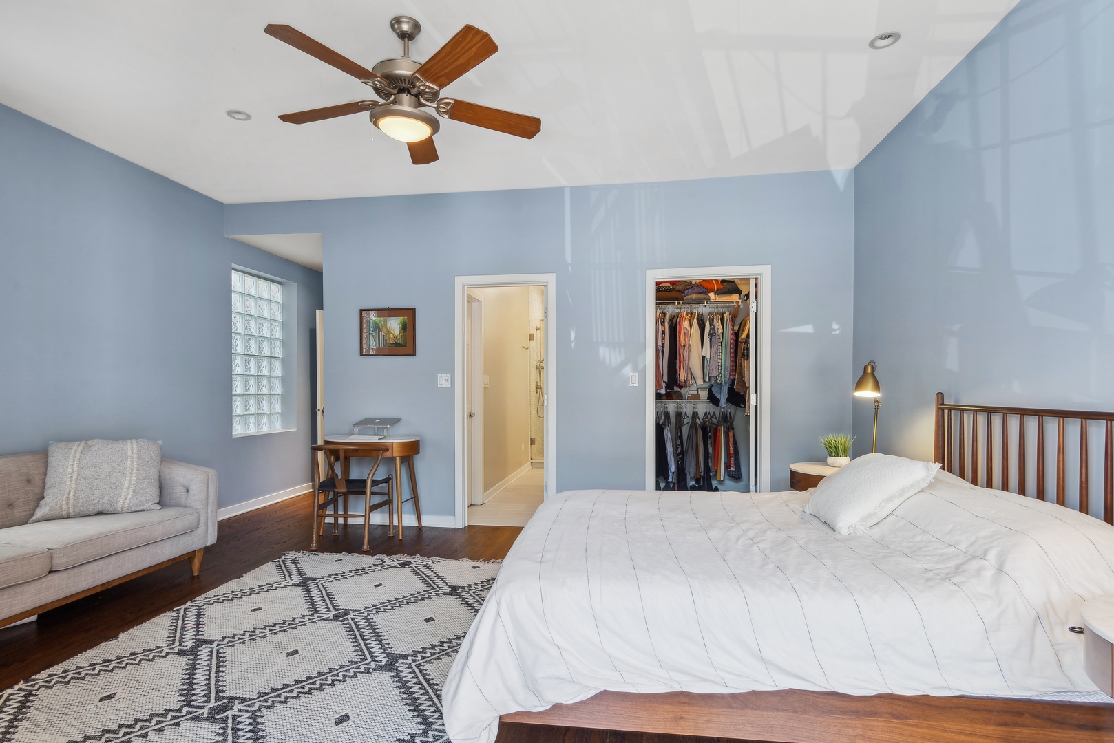 1411 N Mohawk Street Unit: 1