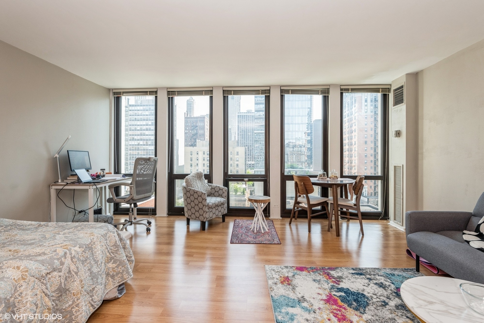 1 E Scott Street Unit: 1005