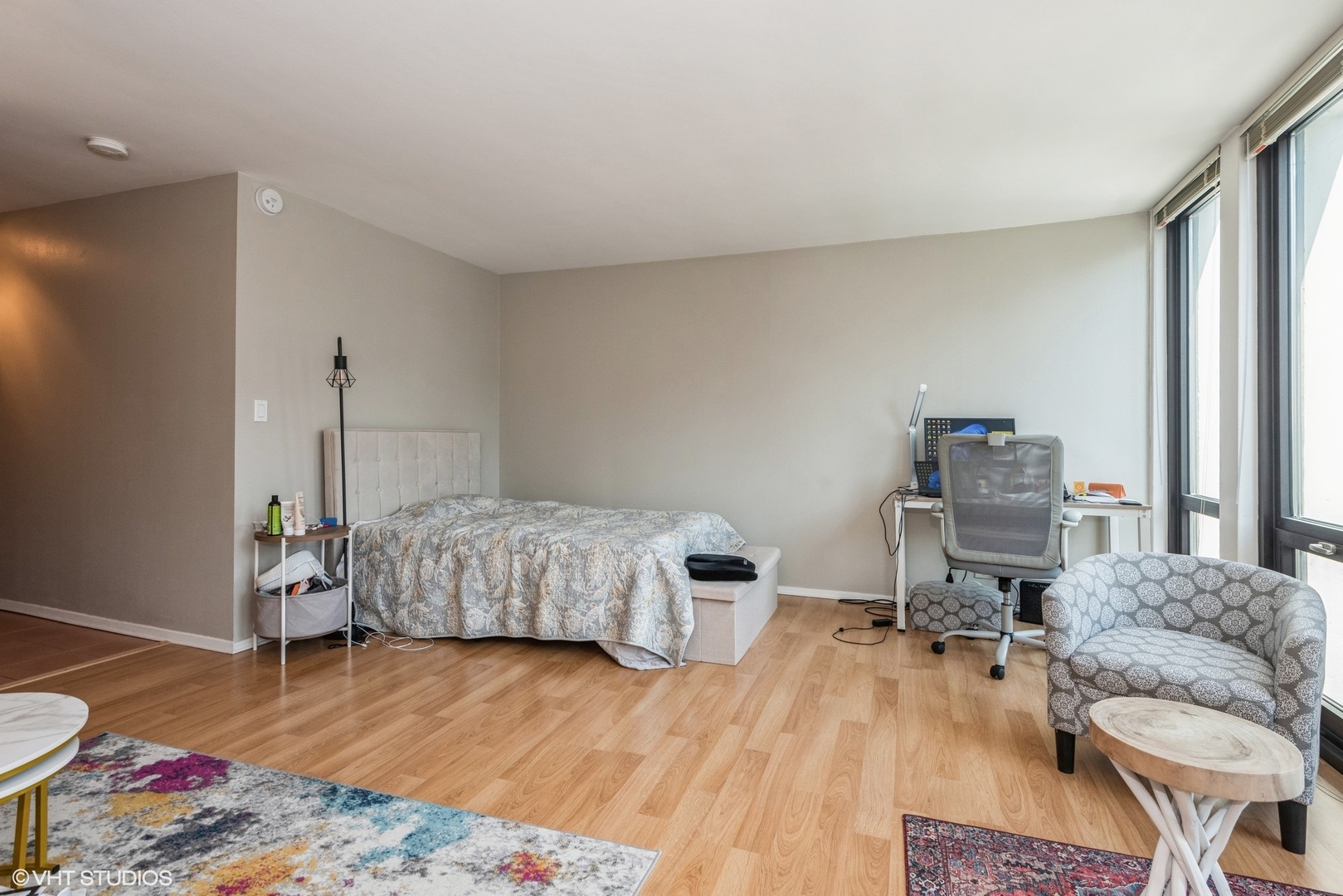 1 E Scott Street Unit: 1005