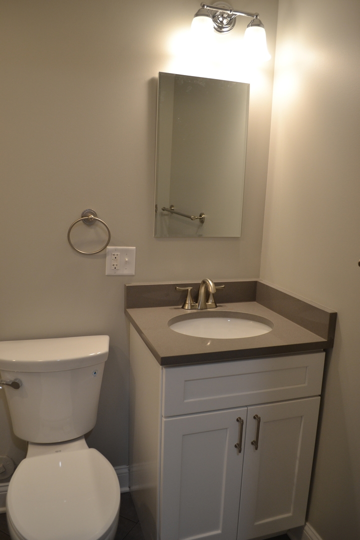 3233 W Fullerton Avenue Unit: G