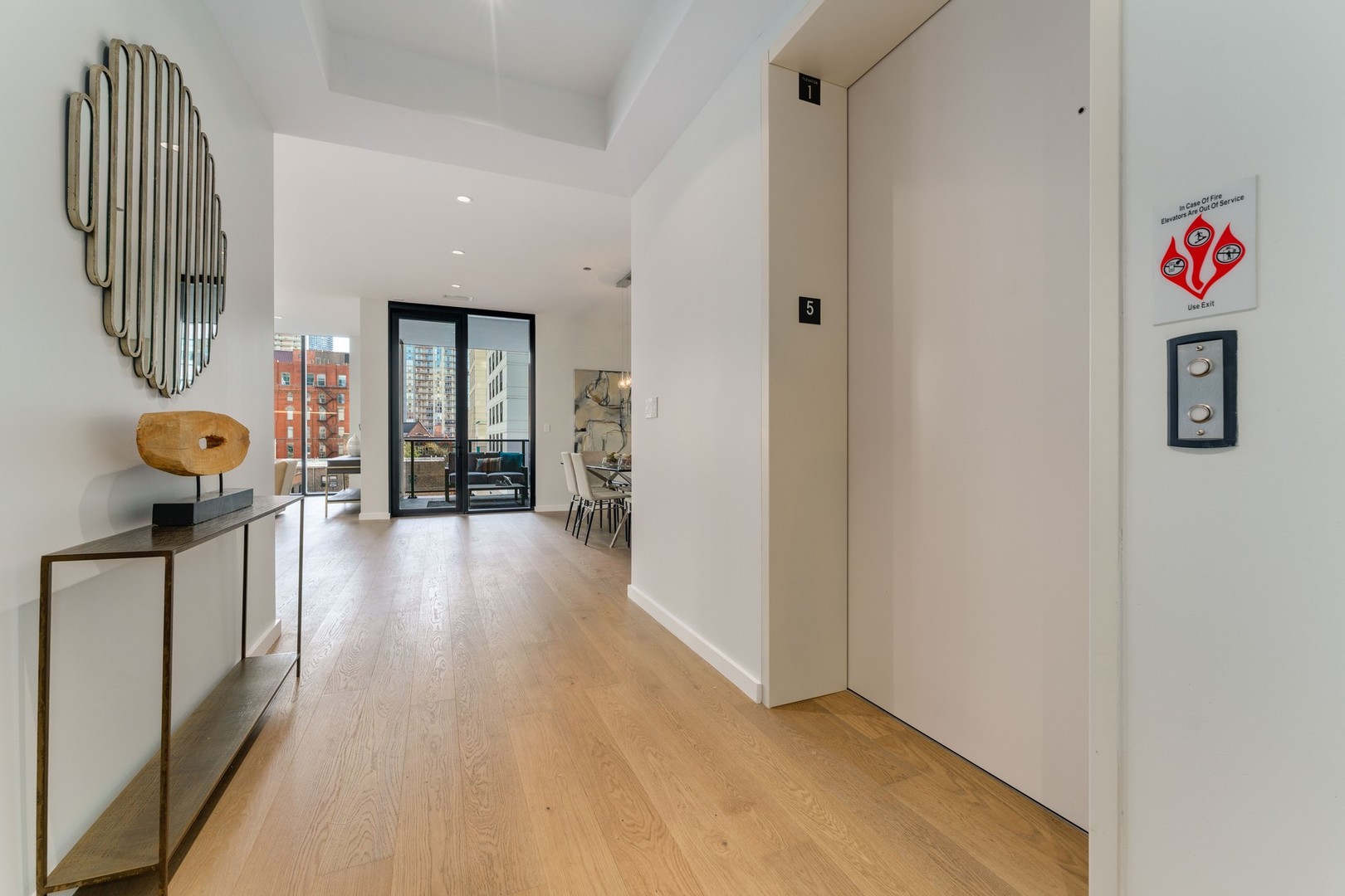56 W HURON Street Unit: 10