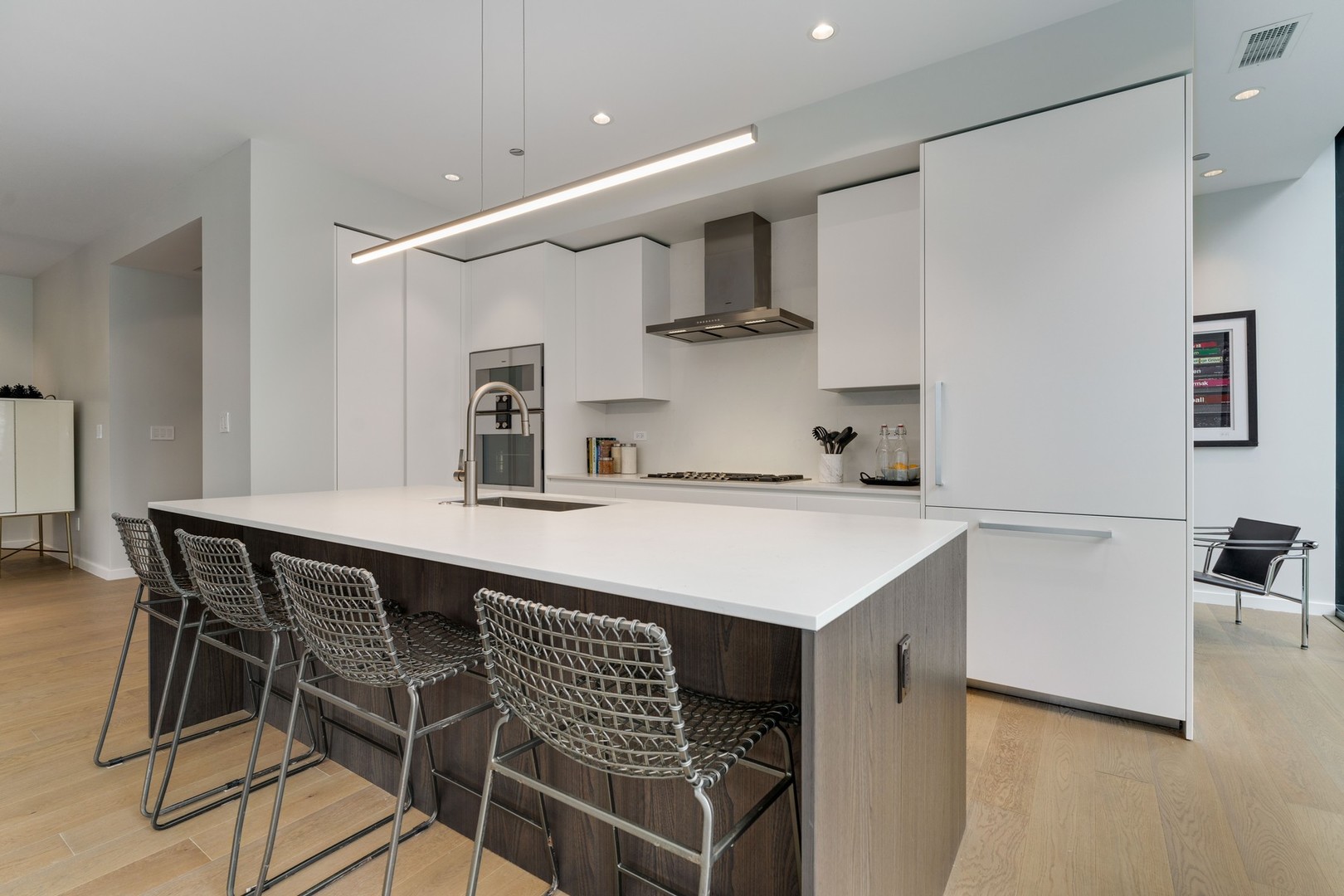 56 W HURON Street Unit: 10