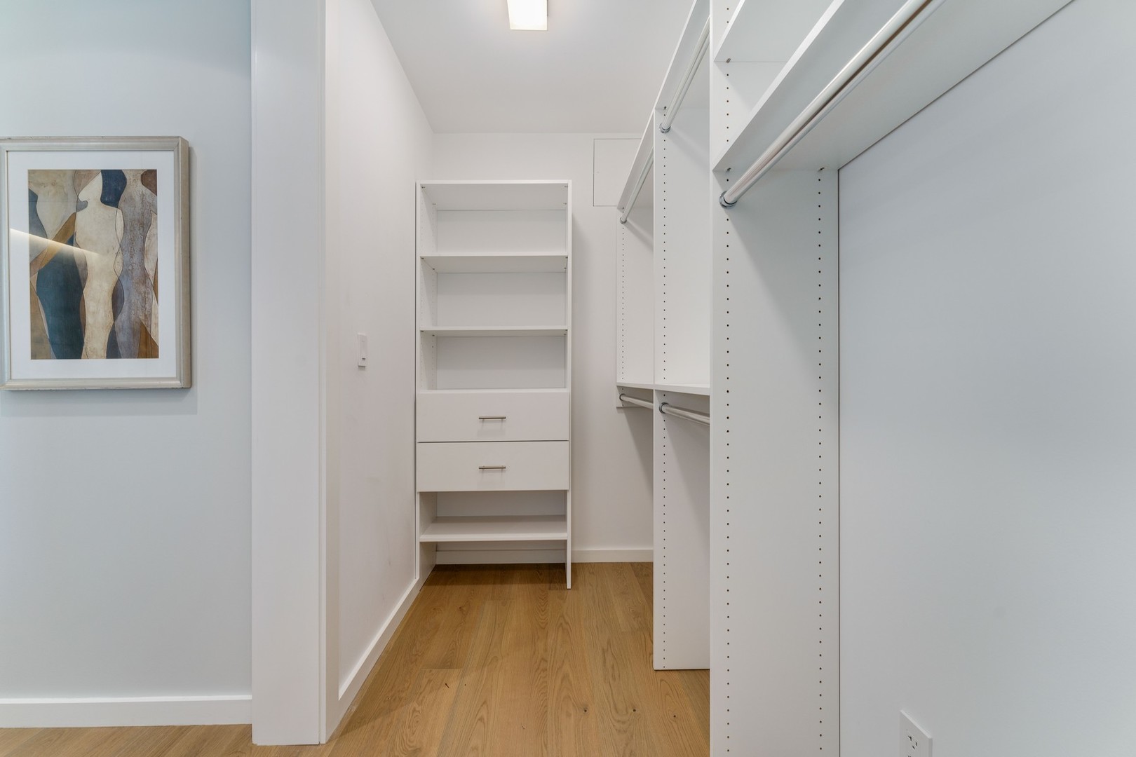 56 W HURON Street Unit: 10