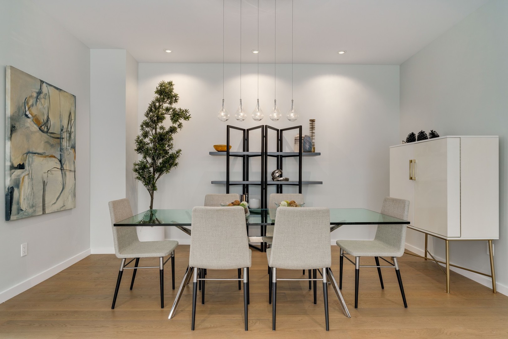 56 W HURON Street Unit: 10