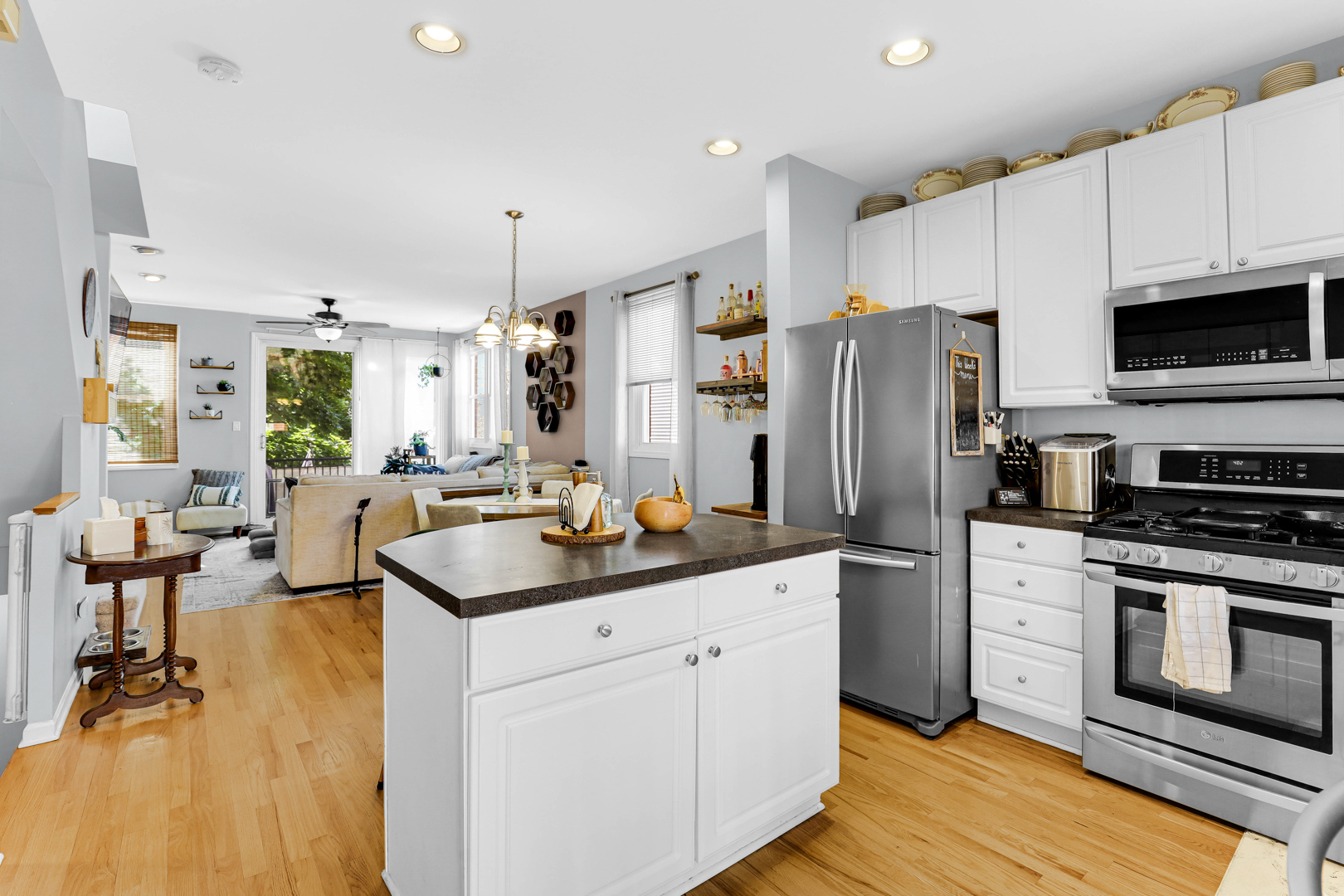 2807 N Wolcott Avenue Unit: A