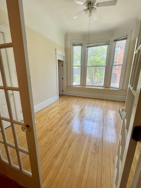 1947 N CLEVELAND Avenue Unit: 2F