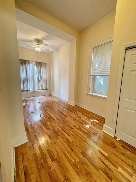 1947 N CLEVELAND Avenue Unit: 2F