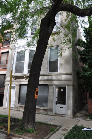 1947 N CLEVELAND Avenue Unit: 2F