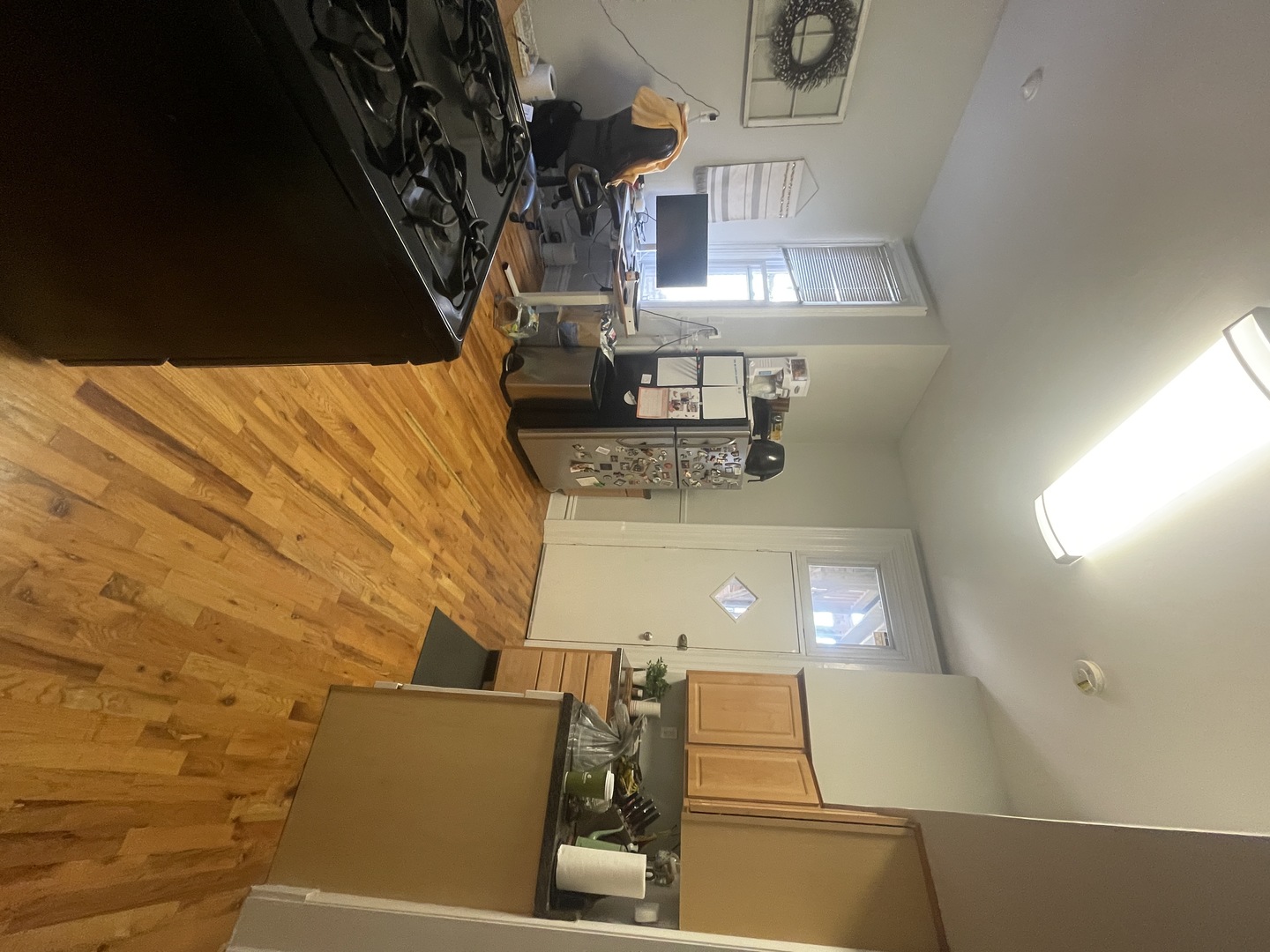 1947 N CLEVELAND Avenue Unit: 2F