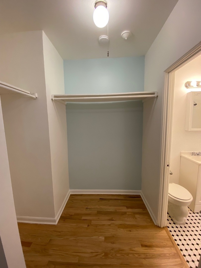 1332 W Hood Avenue Unit: 204