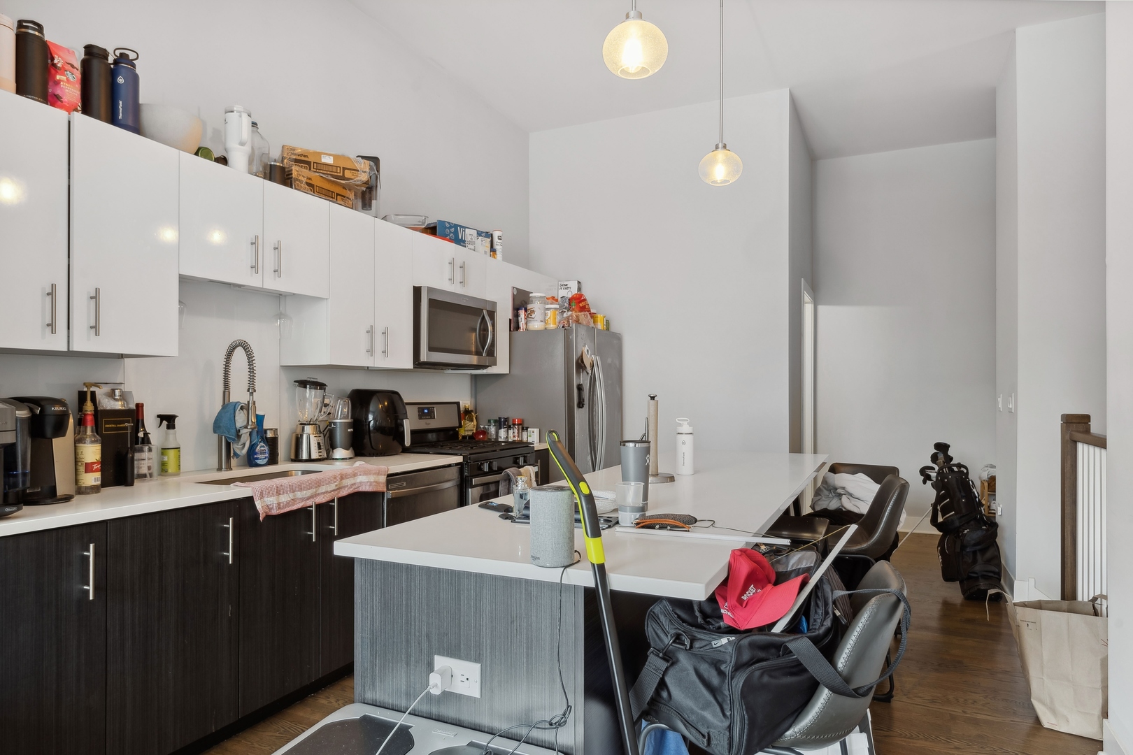 1418 W Addison Street Unit: 203