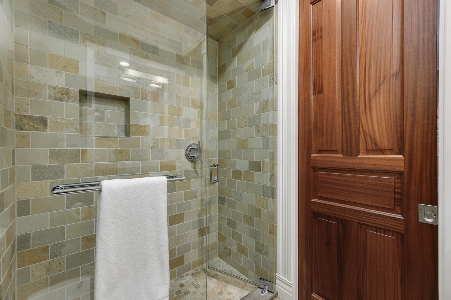 917 W Webster Avenue Unit: 2E