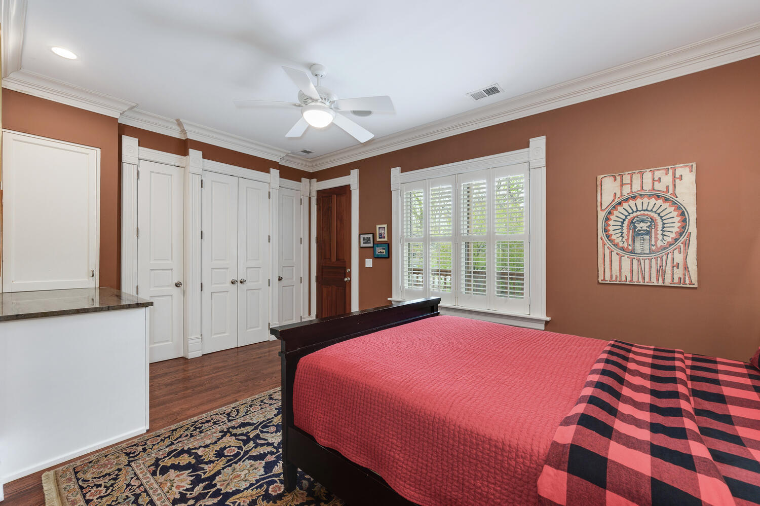 917 W Webster Avenue Unit: 2E