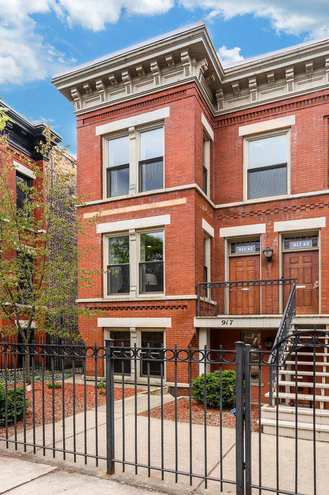 917 W Webster Avenue Unit: 2E