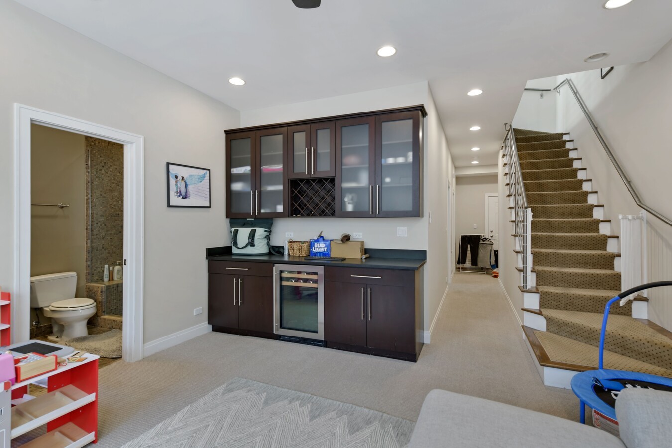 2224 W Roscoe Street Unit: A