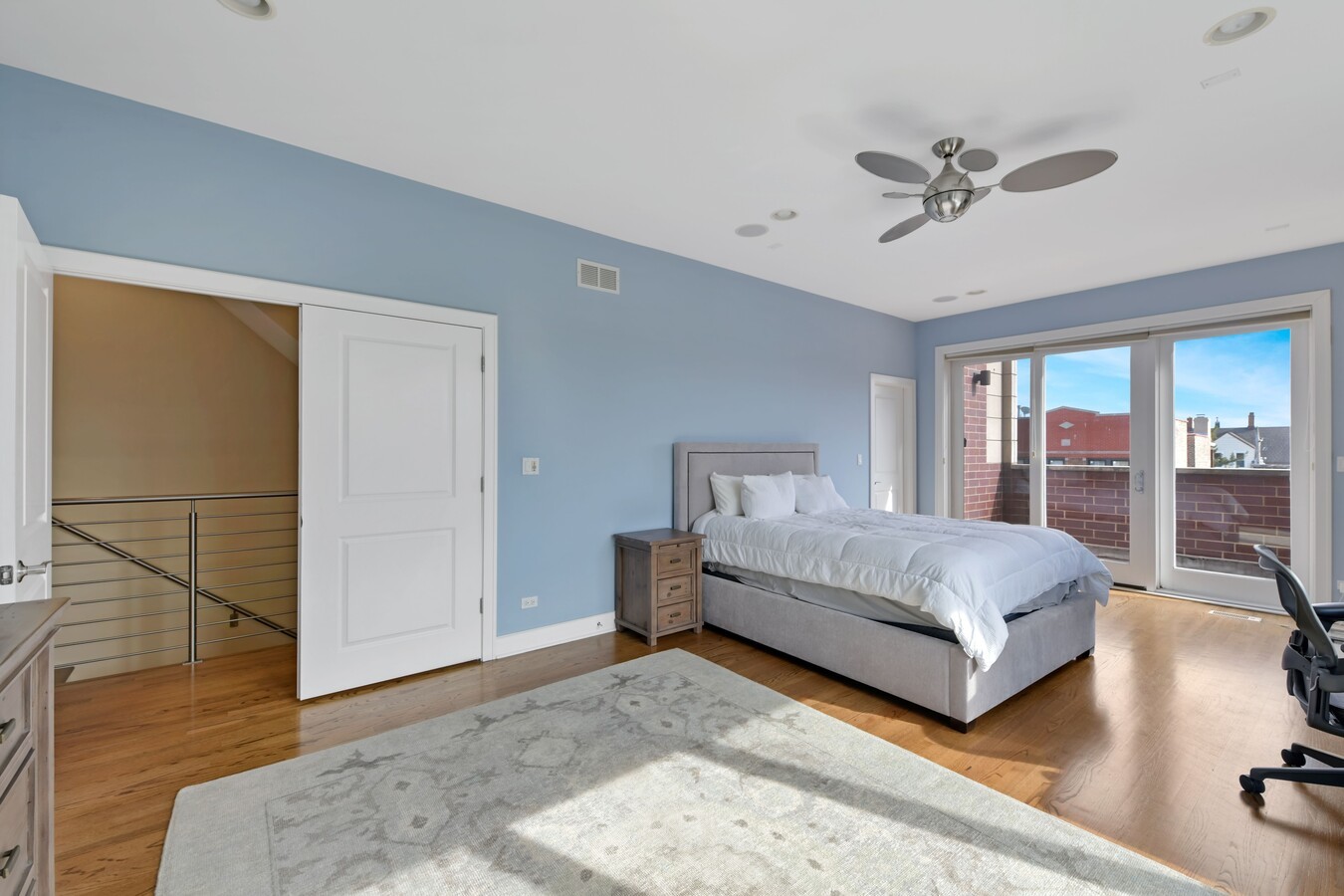 2224 W Roscoe Street Unit: A