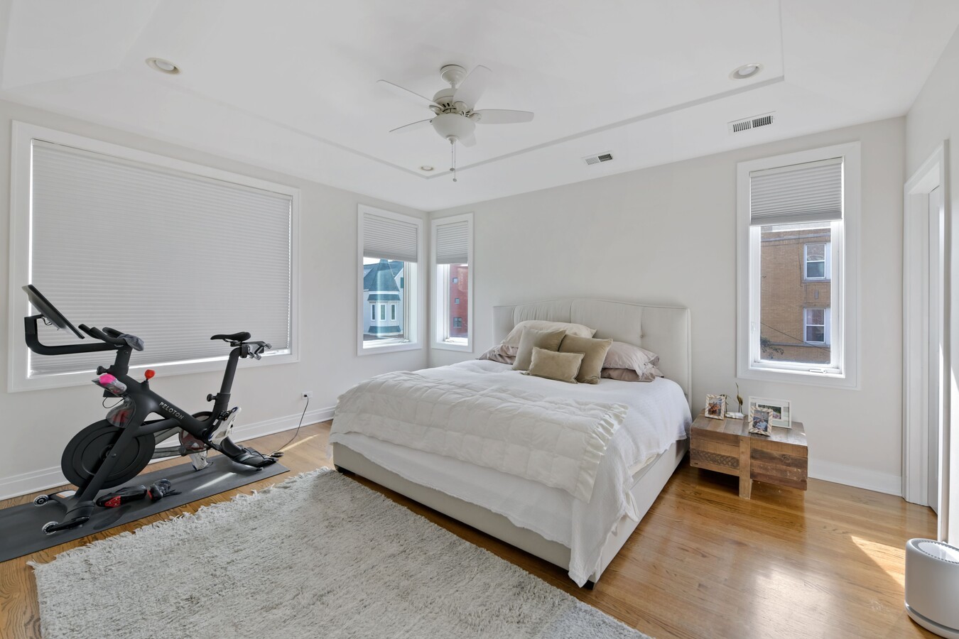 2224 W Roscoe Street Unit: A