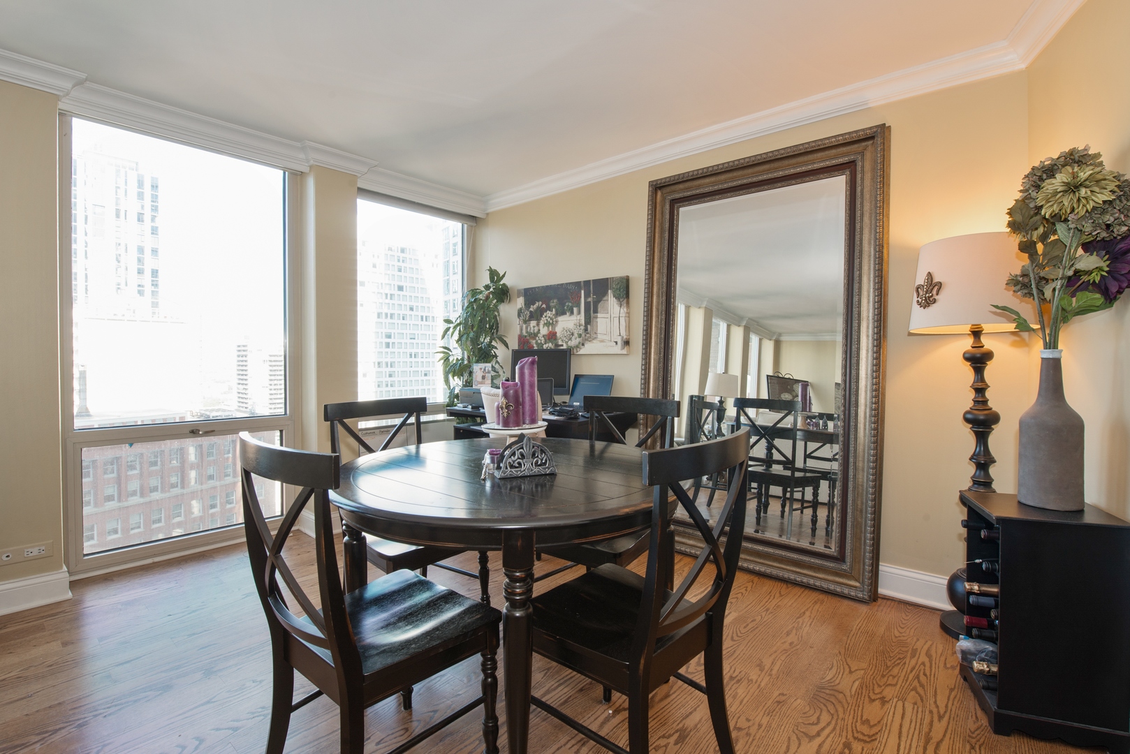 111 E Chestnut Street Unit: 22G