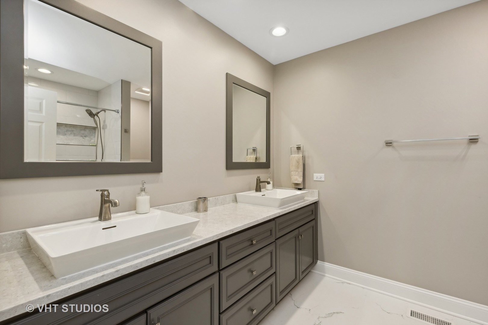 560 Stockbridge Court