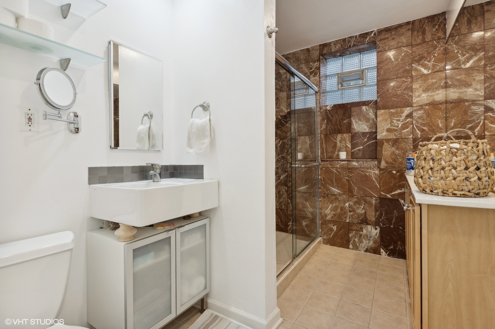 2957 N Halsted Street Unit: 3