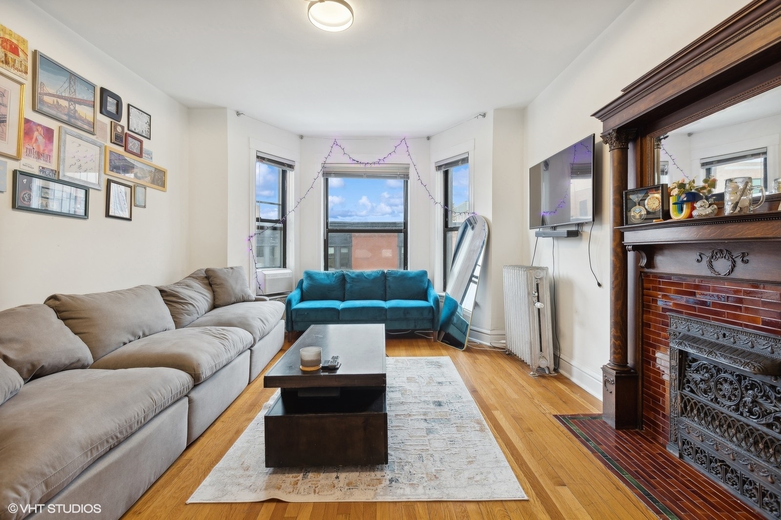 2957 N Halsted Street Unit: 3