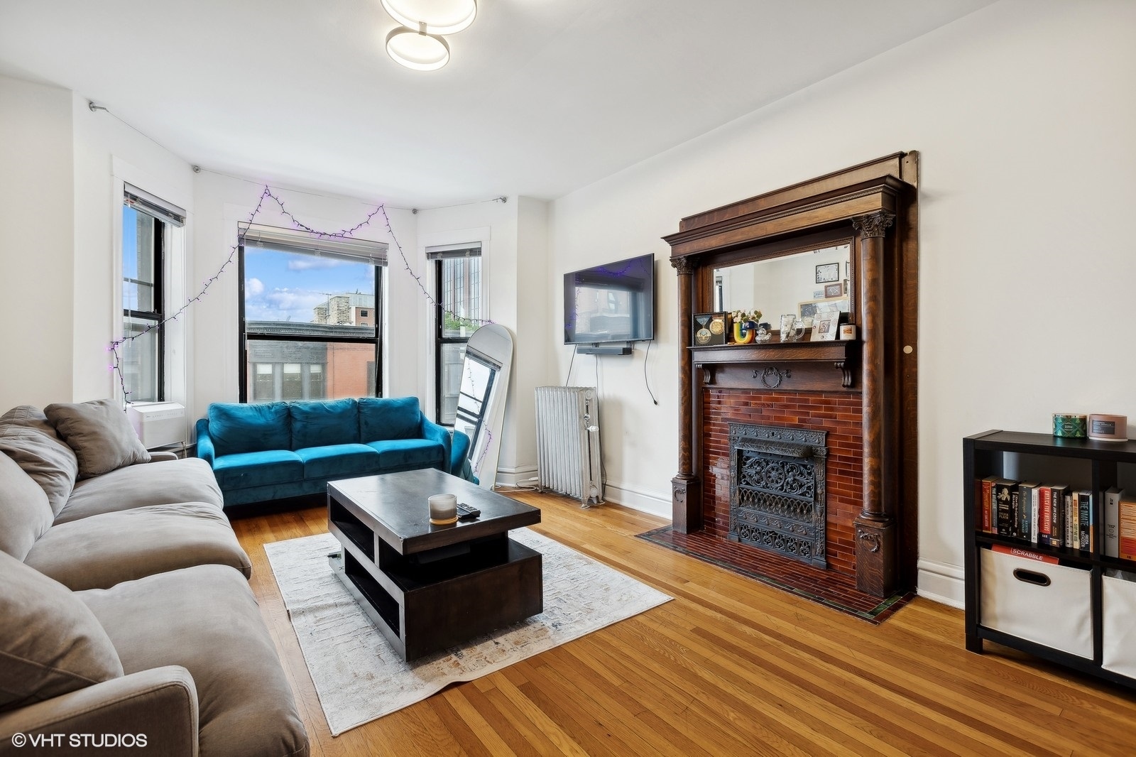 2957 N Halsted Street Unit: 3