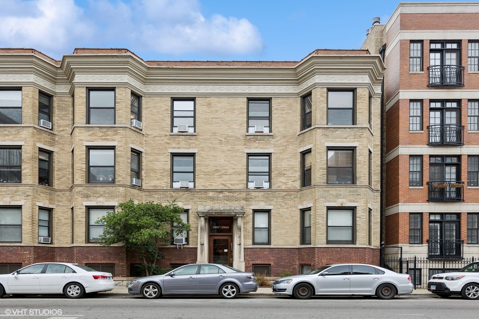 2957 N Halsted Street Unit: 3