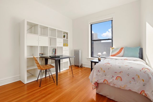 2957 N Halsted Street Unit: 3