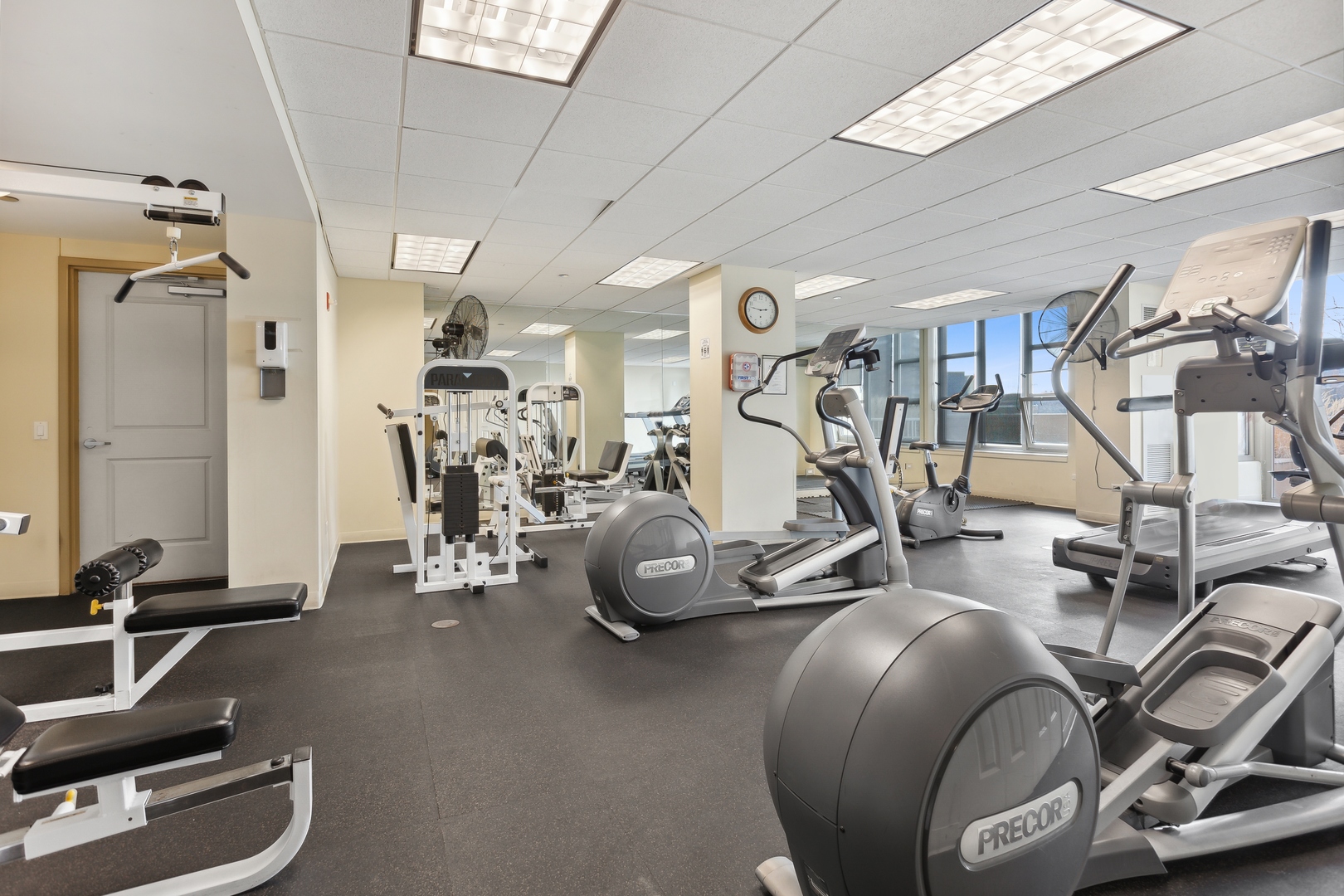 200 N JEFFERSON Street Unit: 2207