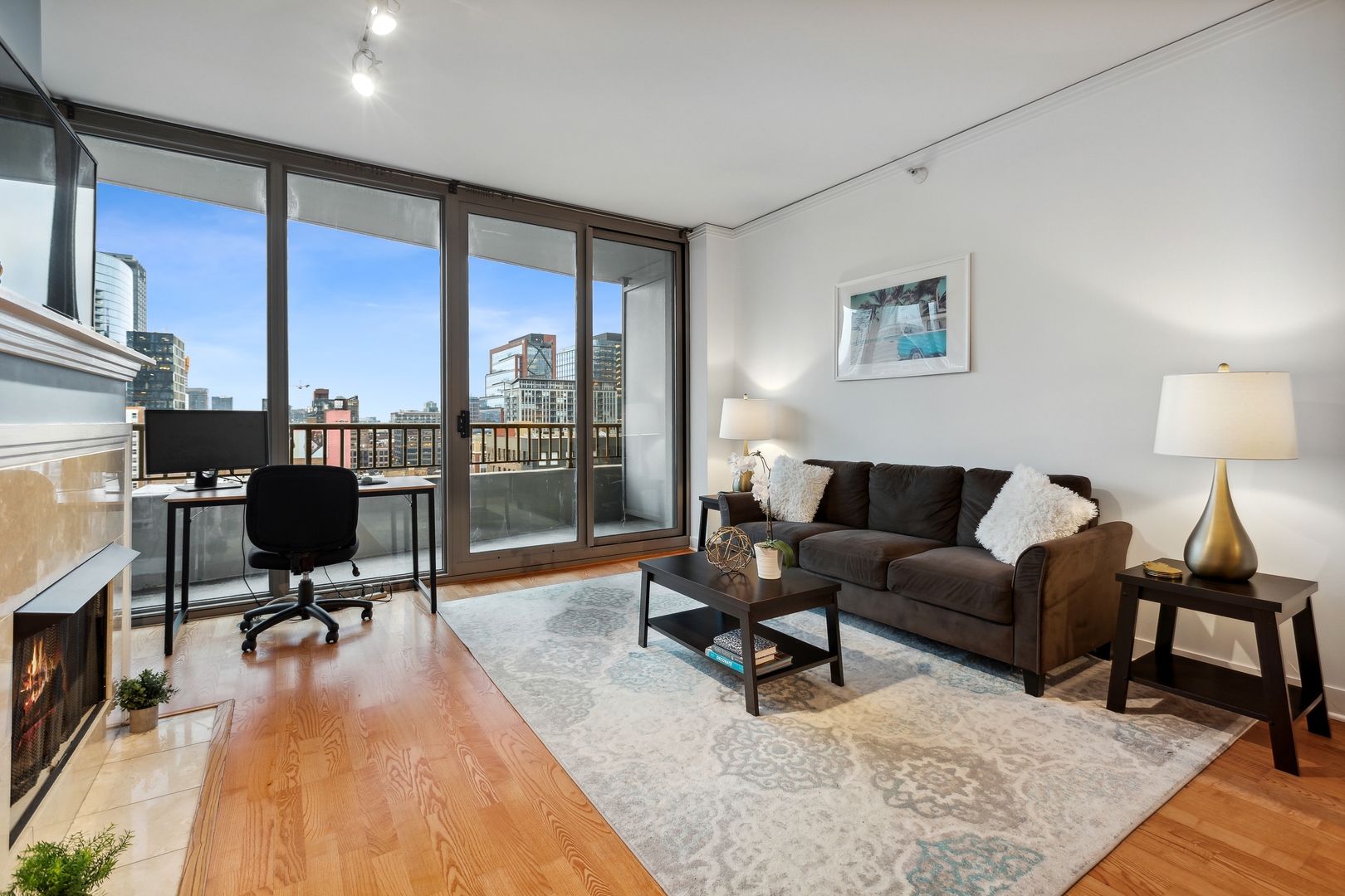 200 N JEFFERSON Street Unit: 2207