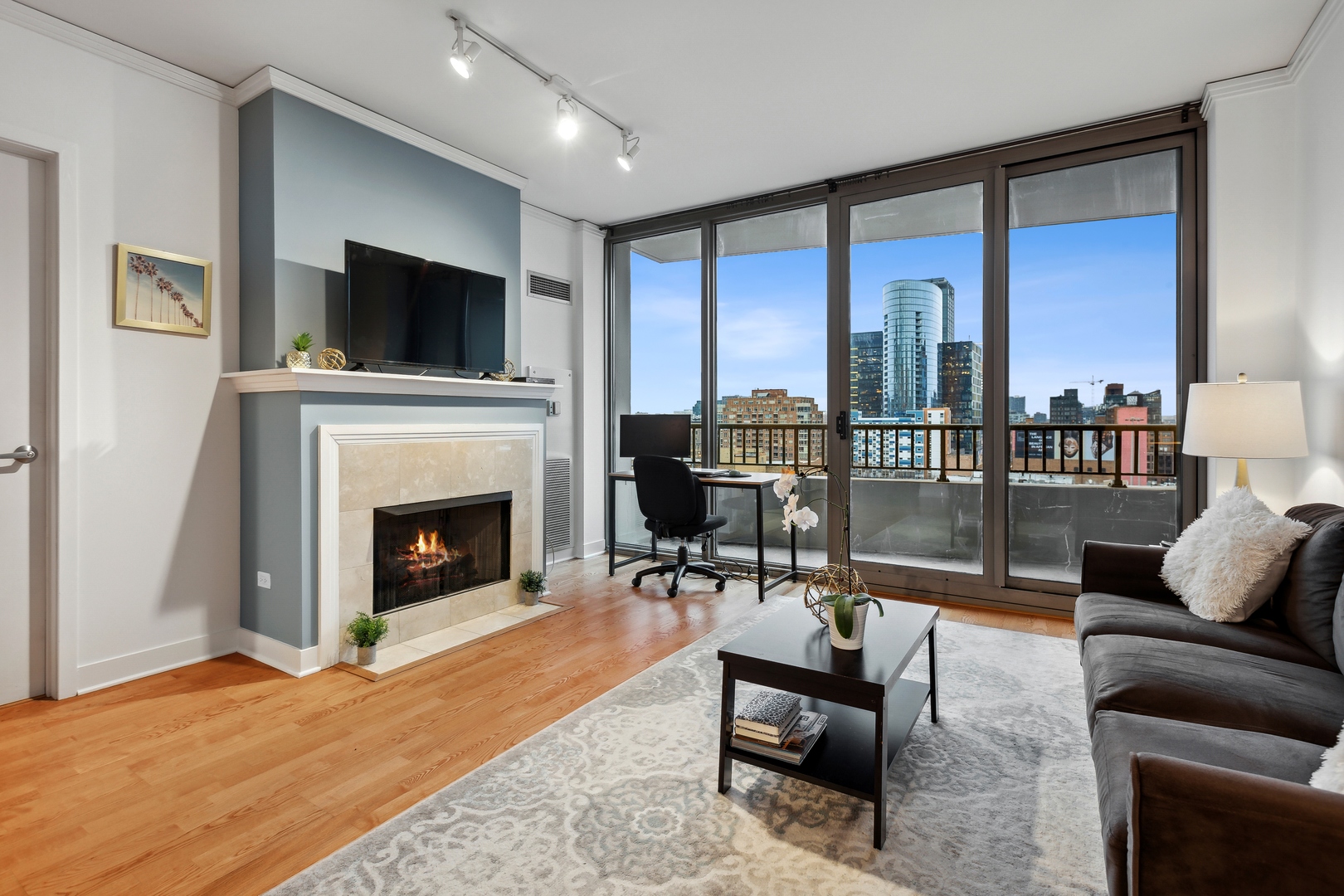 200 N JEFFERSON Street Unit: 2207