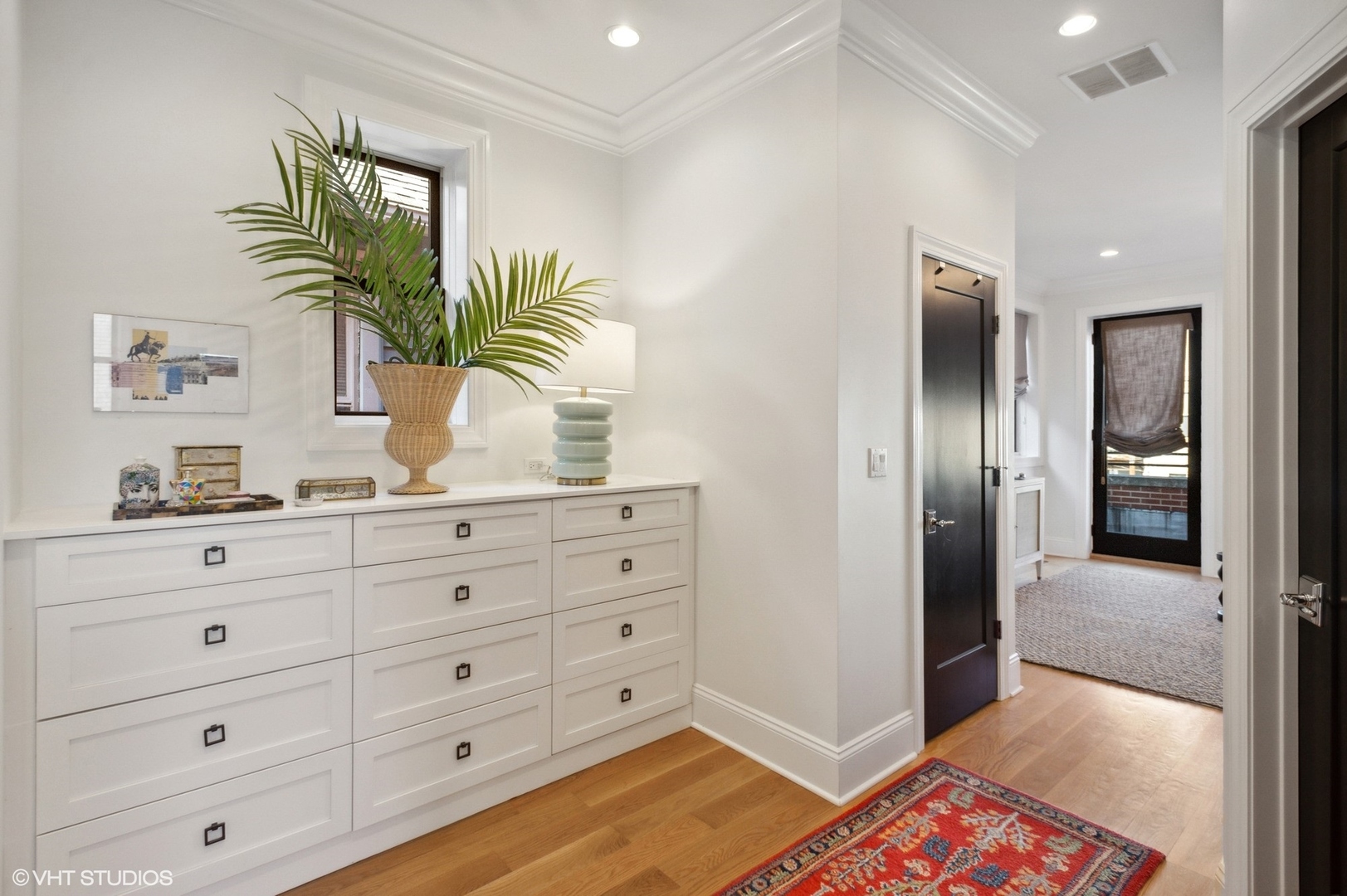 2517 N Marshfield Avenue