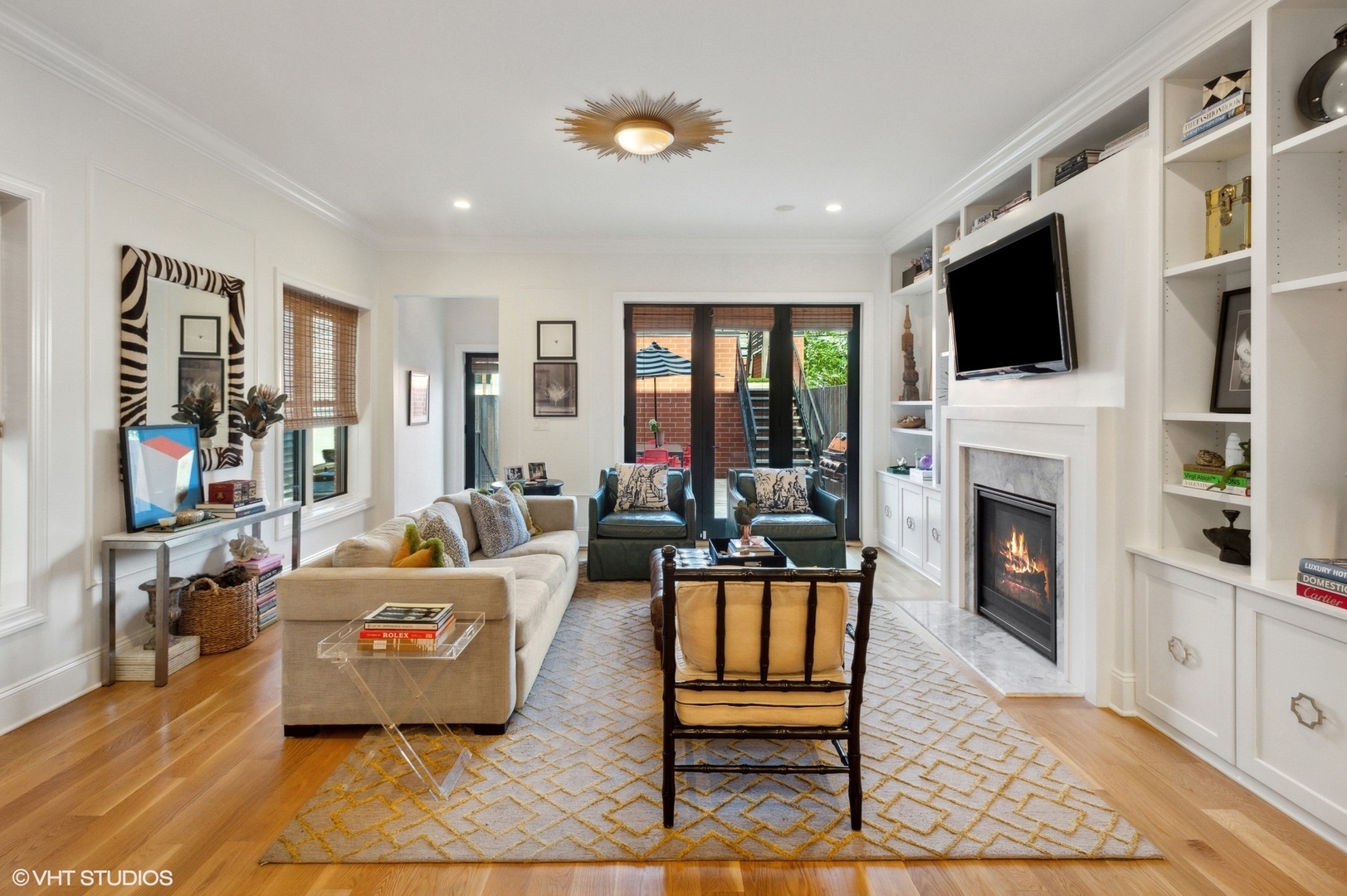 2517 N Marshfield Avenue