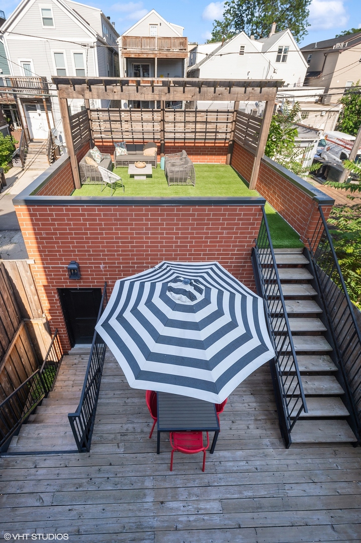 2517 N Marshfield Avenue