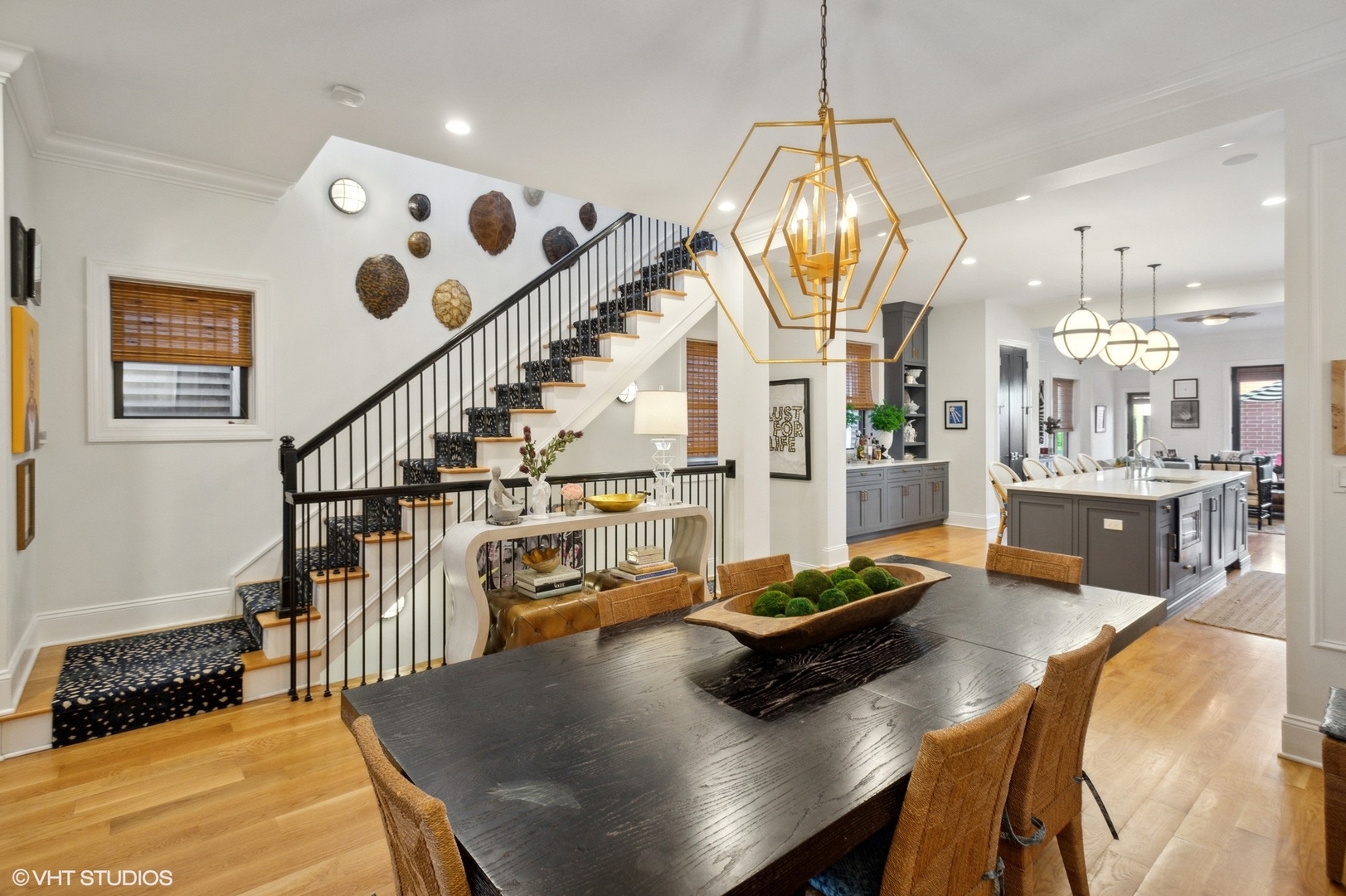 2517 N Marshfield Avenue